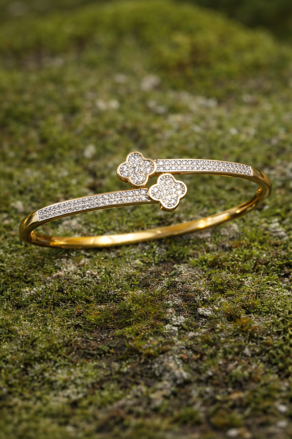 Diamond Clover Gold Bangle - Image 4